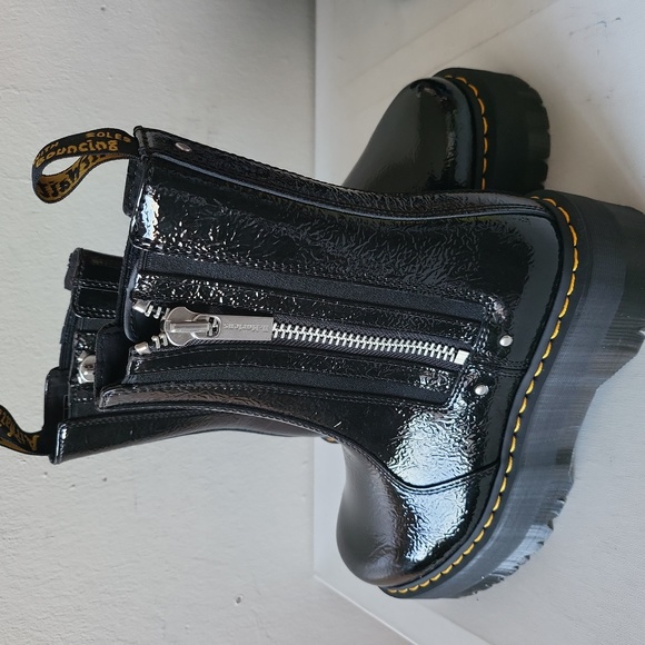 Dr. MARTENS 2976 MAX DISTRESSED PATENT CHELSEA PLATFORM BOOTS SZ-10 NWOT BOX - Picture 5 of 11